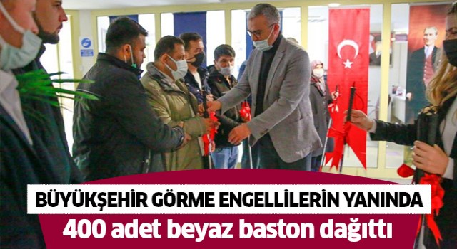 Büyükşehir, görme engellilerin yanında