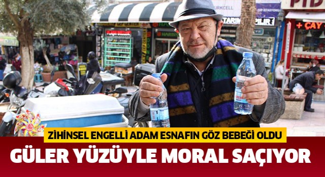 Zihinsel engelli amca bölge esnafının göz bebeği oldu