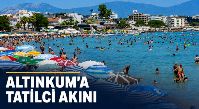 Sıcak havadan bunalanlar Altınkum’a akın etti