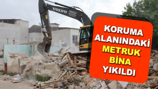 Nazilli’de koruma alanındaki metruk bina yıkıldı